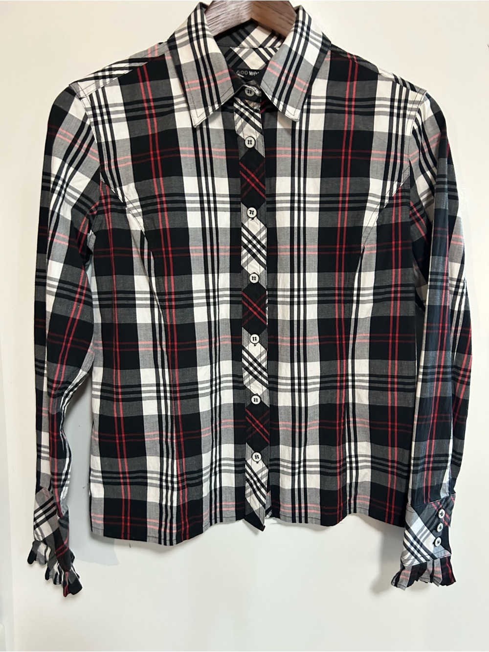 600 West Button Up Plaid Top wrist Ruffle Sz 6